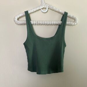 Old Navy Ribbed Cropped Tank in Dried Basil size M
